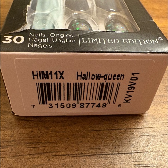 imPRESS Limited Edition HallowQueen Glow in the Dark Press-On Manicure - Picture 2 of 3